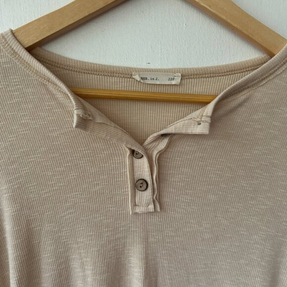 Reb in J 220 Thermal Shirt Womens Medium Cream Henley Button Detail Long Sleeve - Picture 2 of 7